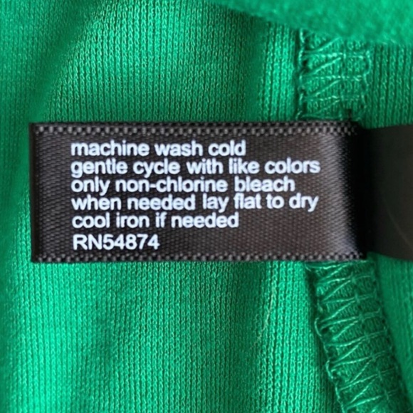 The Limited Green Scoop Neck Short Sleeve Top LIKE NEW! - Picture 8 of 9